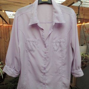 Lavender blouse – two shirred front breast pockets - ¾ button cuff sleeves